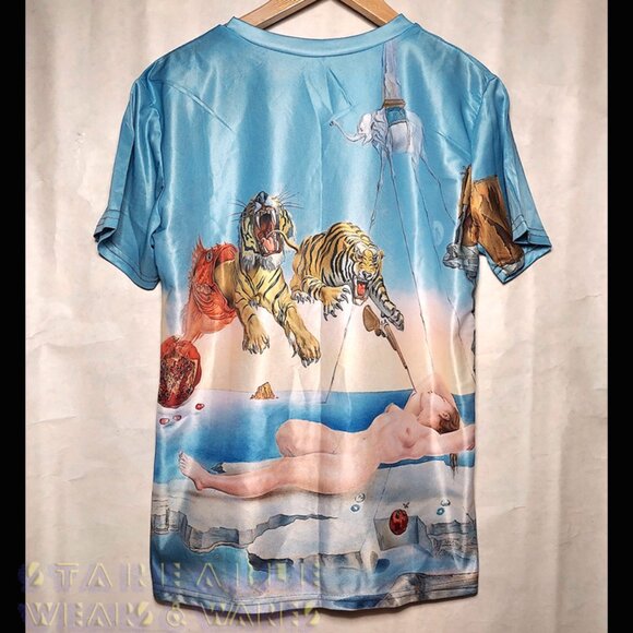 DALI DREAM CAUSED BEE T-SHIRT Men's Small Women's Large polyester all-over-print - Picture 3 of 16